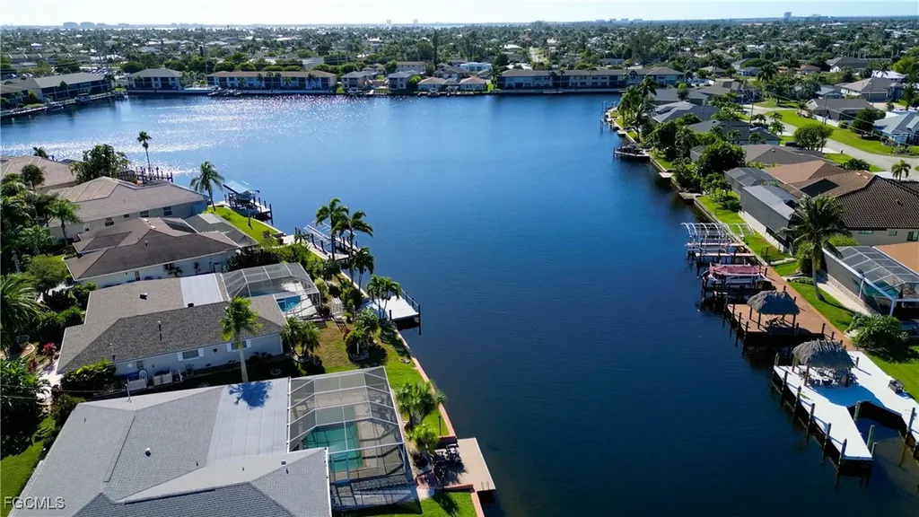 4532 SW 1st Place Cape Coral FL 33914