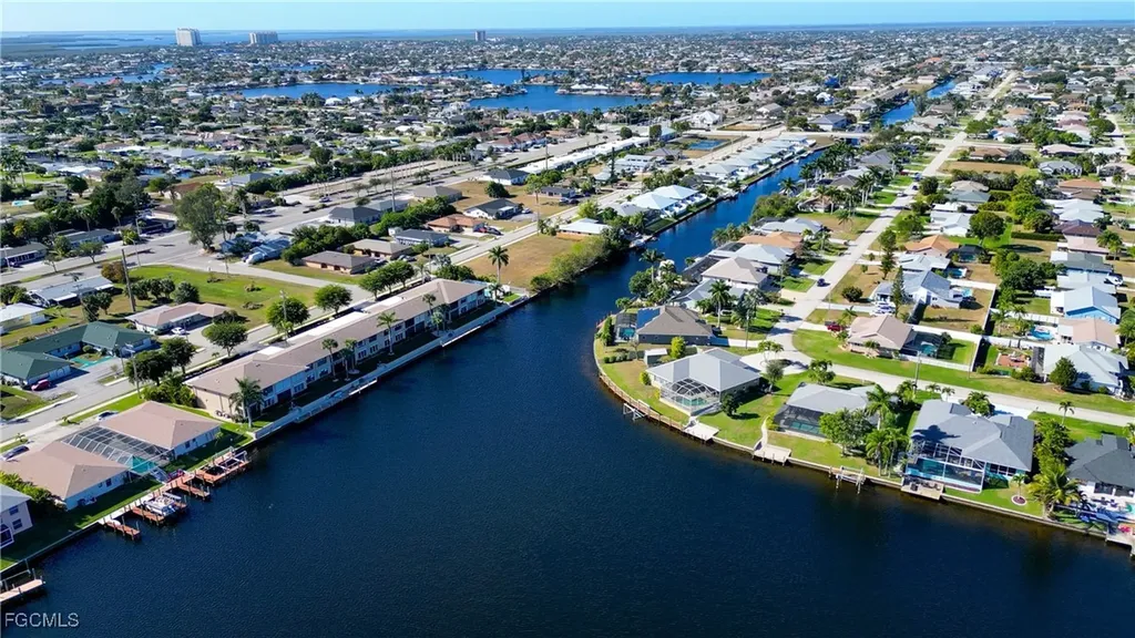 4532 SW 1st Place Cape Coral FL 33914