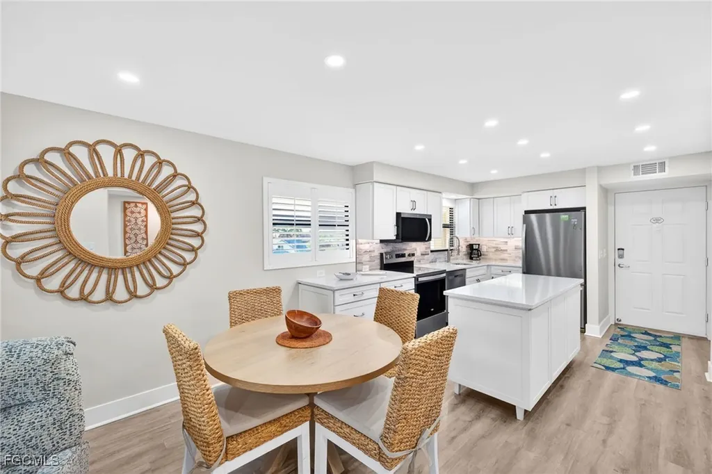 2230 Camino Del Mar Drive Sanibel FL 33957