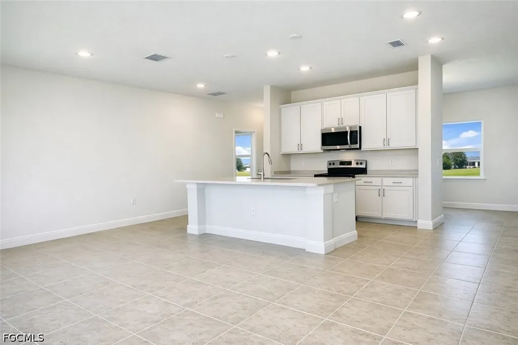 106 SW 21st Place Cape Coral FL 33991