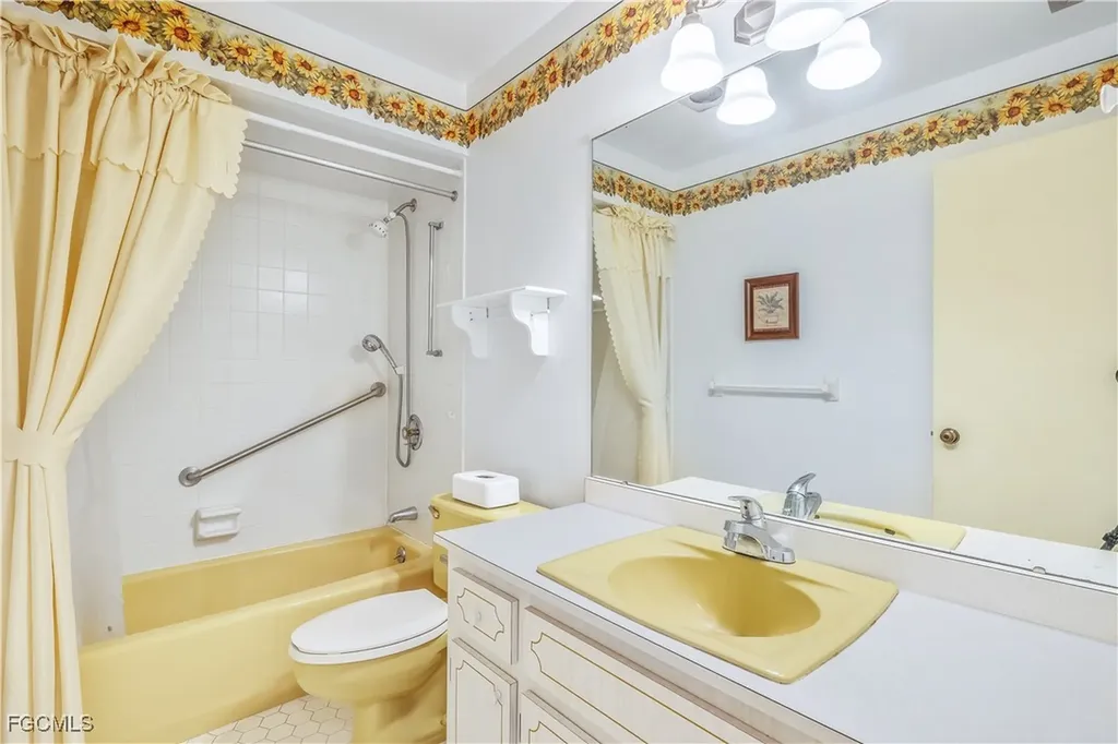 6992 Edgewater Circle Fort Myers FL 33919
