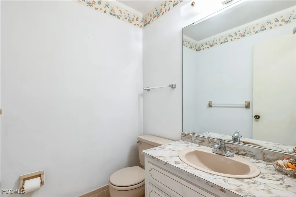 6992 Edgewater Circle Fort Myers FL 33919