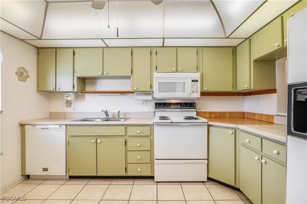 6992 Edgewater Circle Fort Myers FL 33919