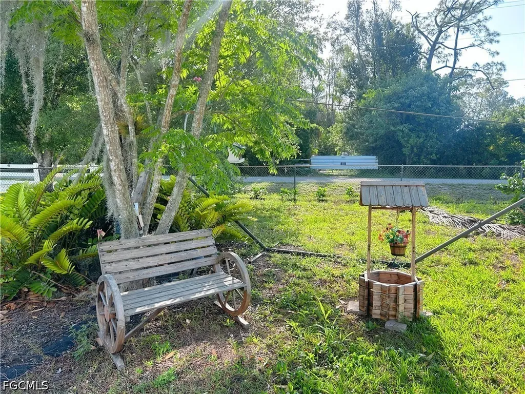 2861 N 2nd Street North Fort Myers FL 33917
