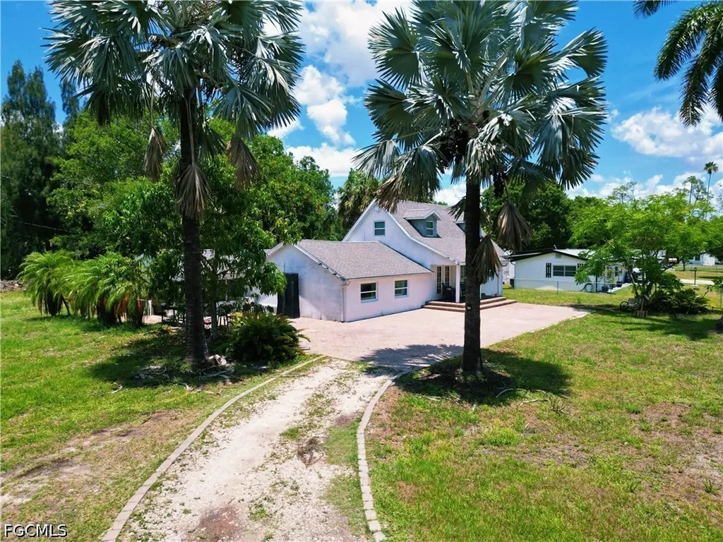 2861 N 2nd Street North Fort Myers FL 33917