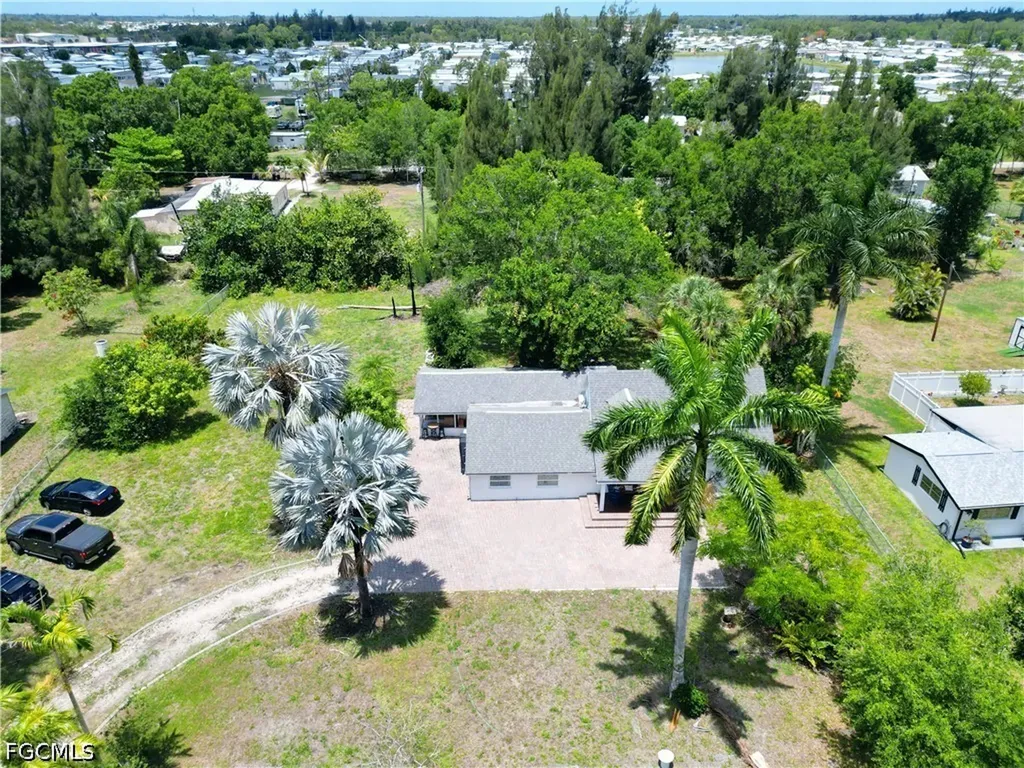 2861 N 2nd Street North Fort Myers FL 33917