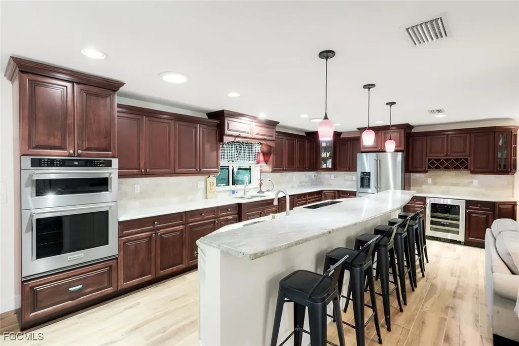 18130 Elmwood Drive Alva FL 33920