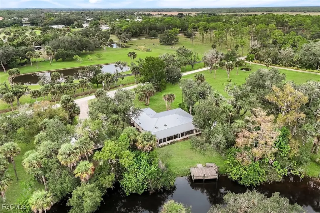 18130 Elmwood Drive Alva FL 33920