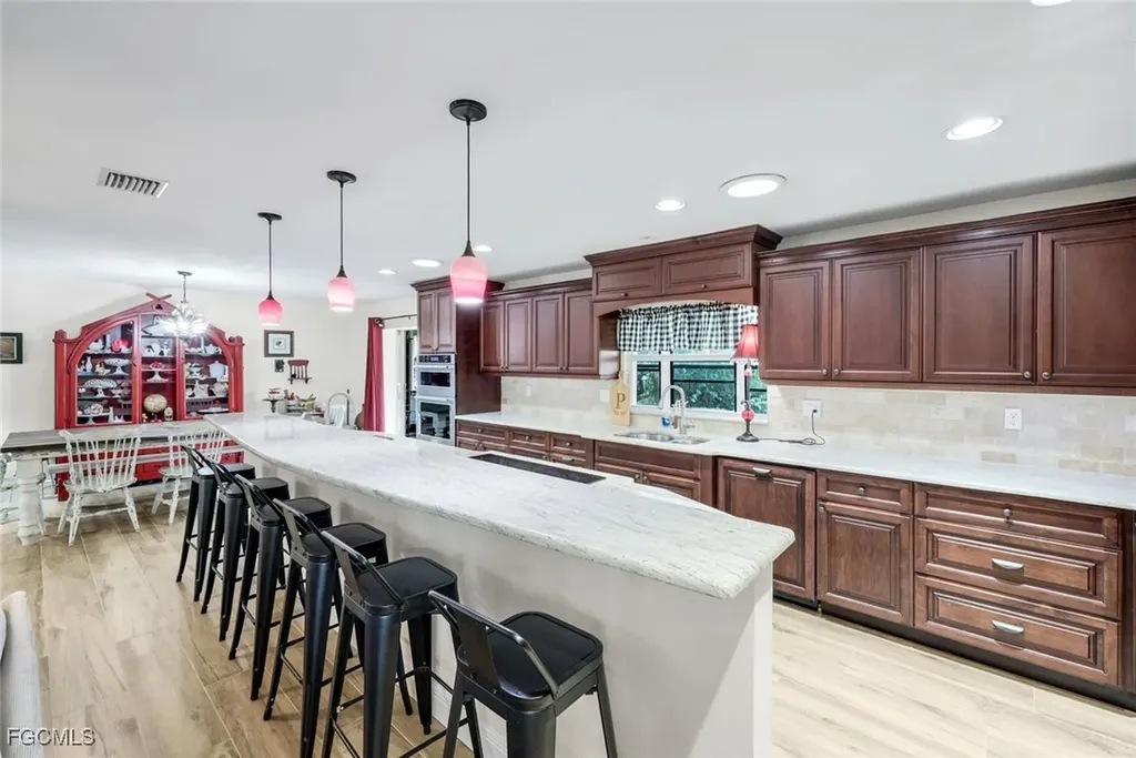 18130 Elmwood Drive Alva FL 33920