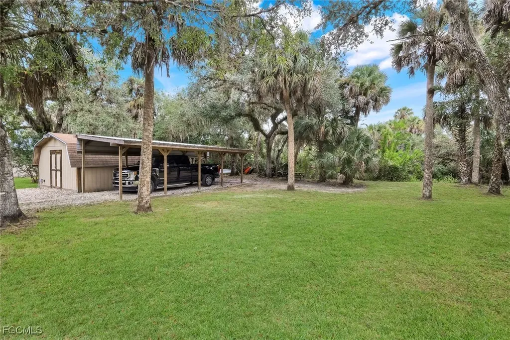 18130 Elmwood Drive Alva FL 33920