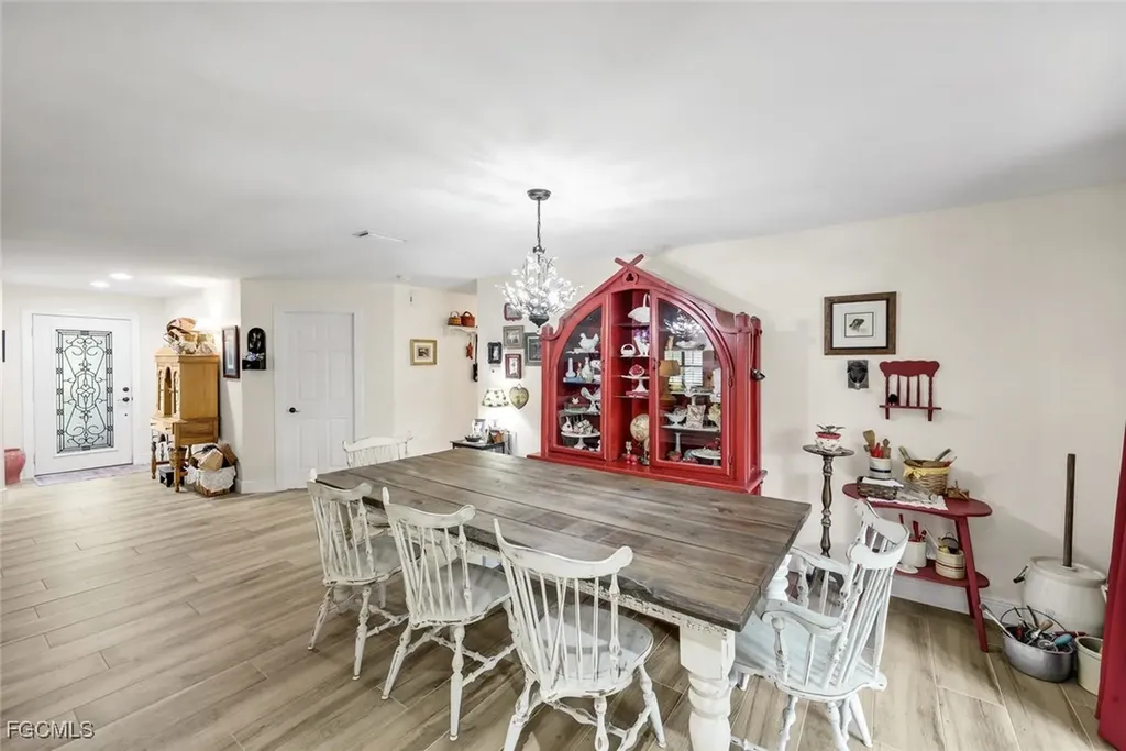 18130 Elmwood Drive Alva FL 33920