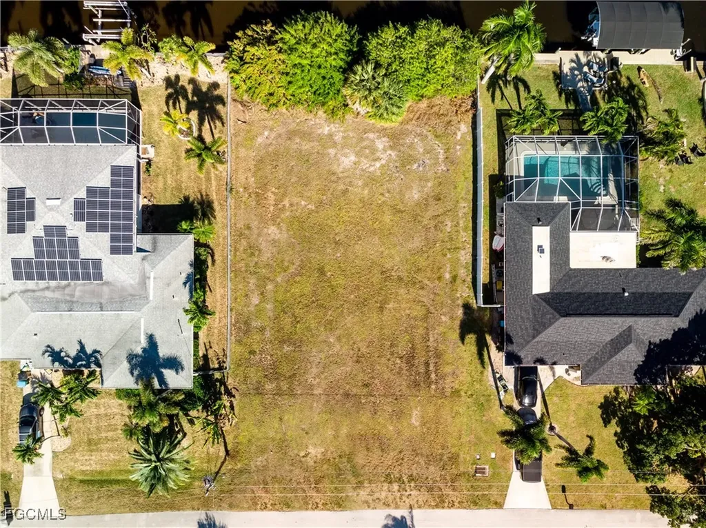 1425 Venetian Court Cape Coral FL 33904