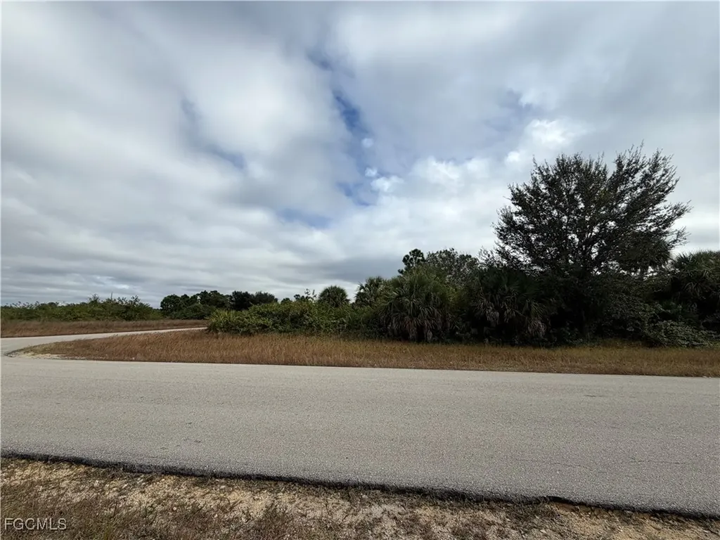 407 Mcarthur Boulevard Lehigh Acres FL 33974