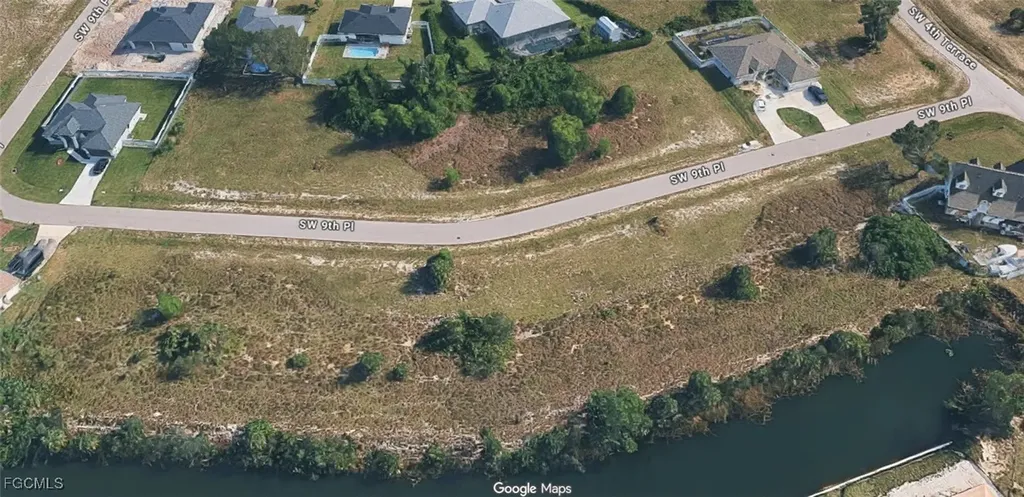 203 SW 9th Place Cape Coral FL 33991