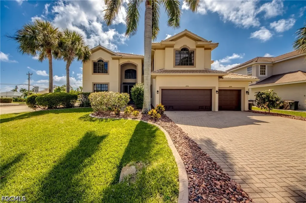5601 Del Rio Court Cape Coral FL 33904