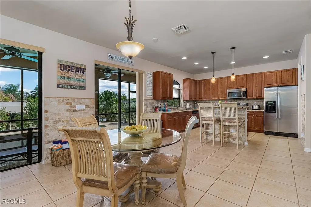 5601 Del Rio Court Cape Coral FL 33904