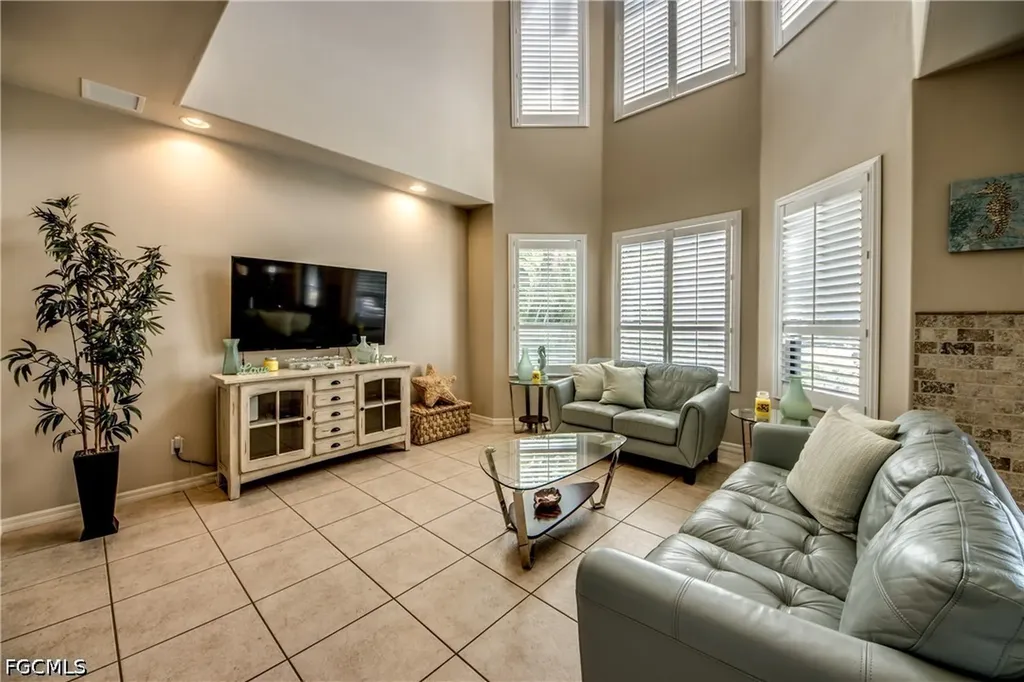 5601 Del Rio Court Cape Coral FL 33904