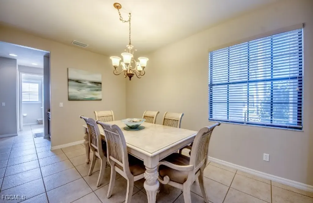 5601 Del Rio Court Cape Coral FL 33904
