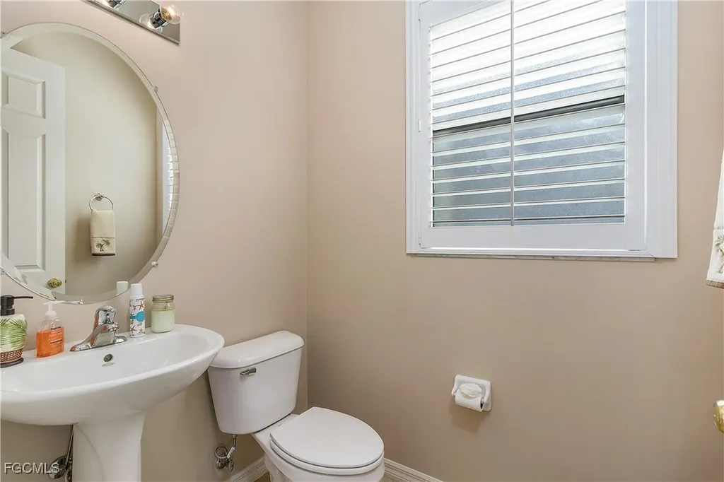 5601 Del Rio Court Cape Coral FL 33904