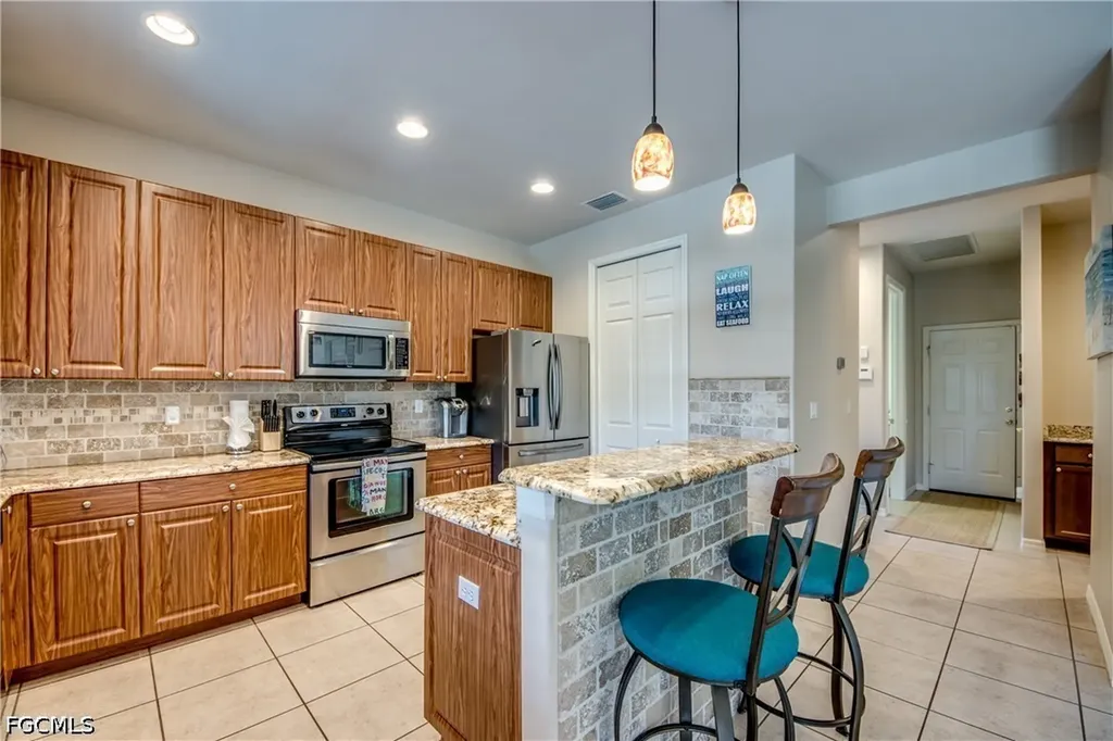 5601 Del Rio Court Cape Coral FL 33904