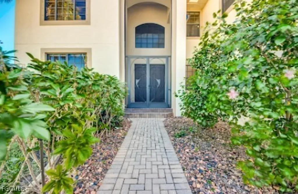 5601 Del Rio Court Cape Coral FL 33904