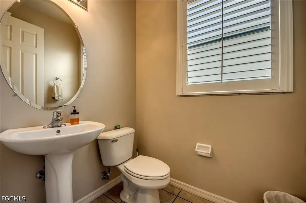5601 Del Rio Court Cape Coral FL 33904