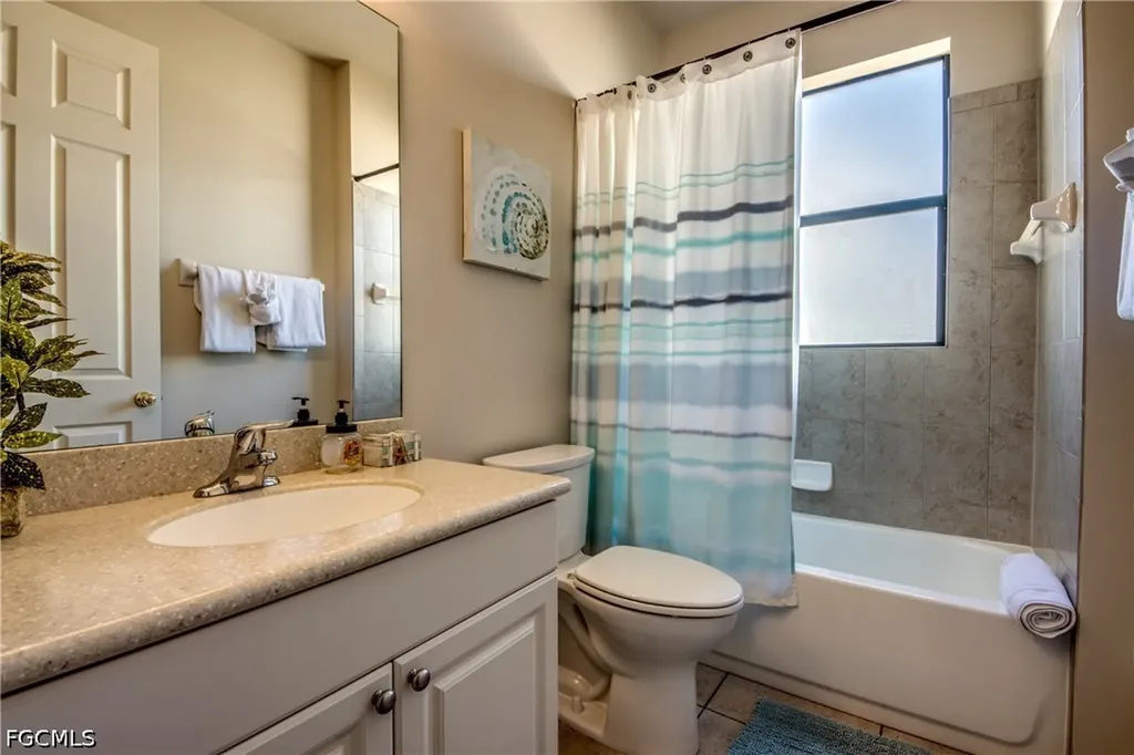 5601 Del Rio Court Cape Coral FL 33904