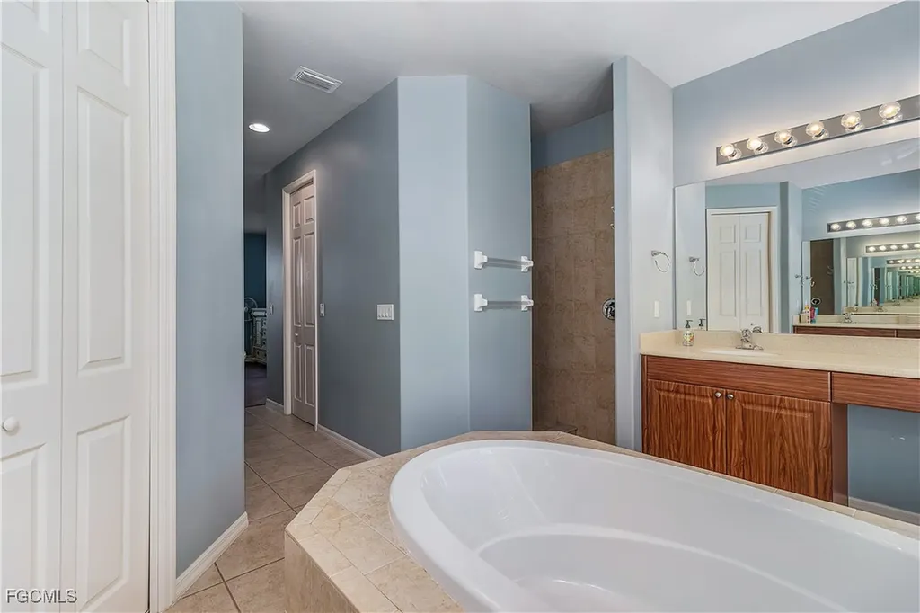 5601 Del Rio Court Cape Coral FL 33904
