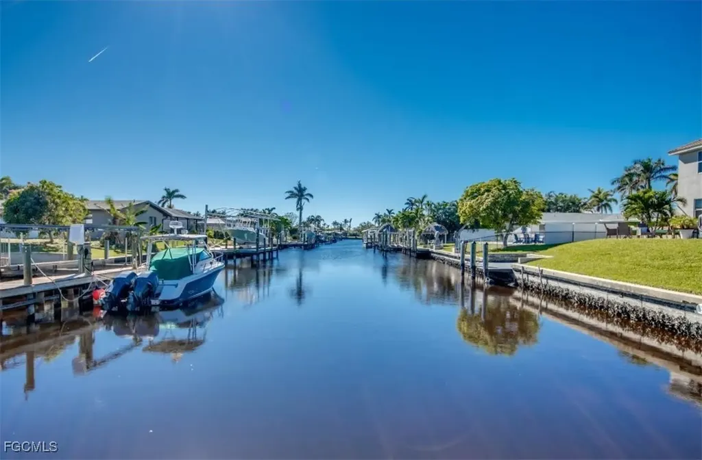 5601 Del Rio Court Cape Coral FL 33904
