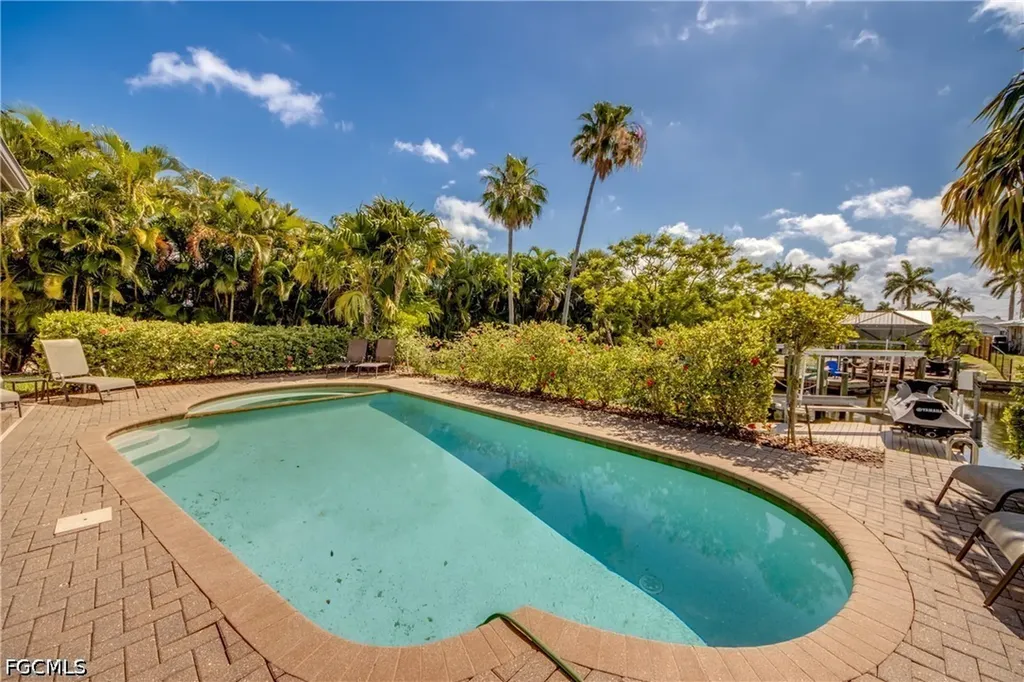 5601 Del Rio Court Cape Coral FL 33904