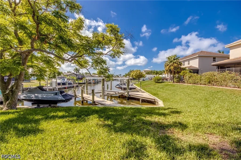 5601 Del Rio Court Cape Coral FL 33904