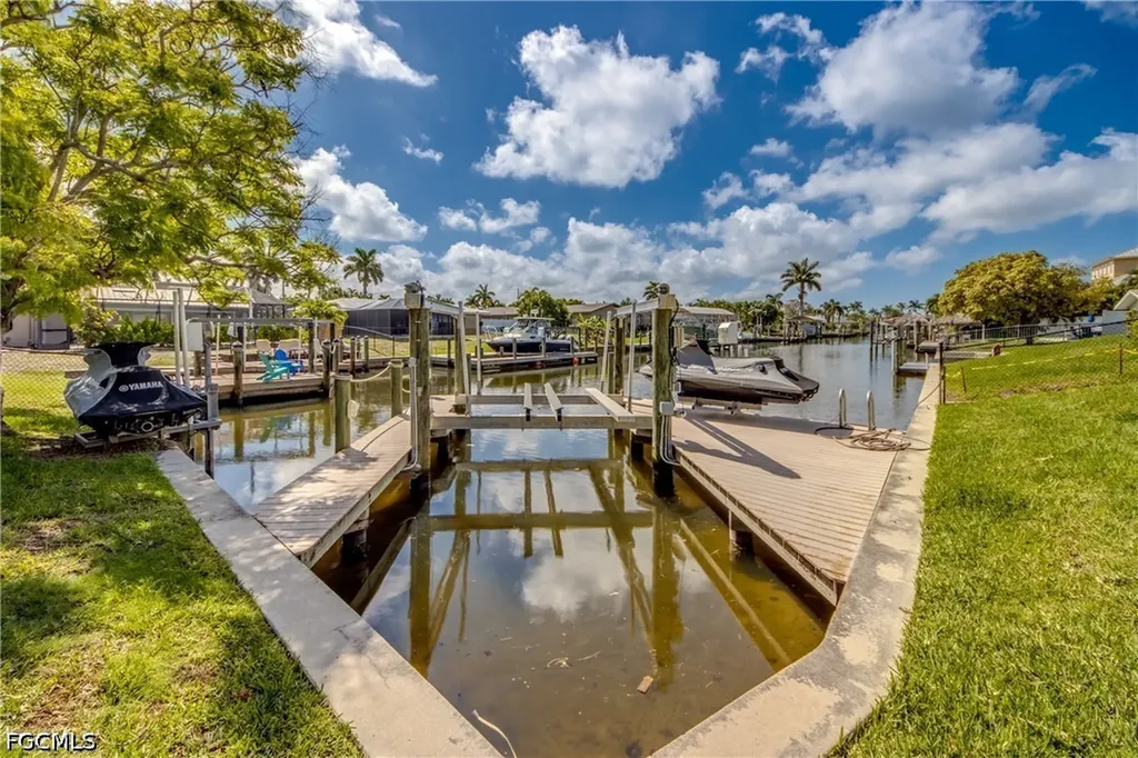 5601 Del Rio Court Cape Coral FL 33904