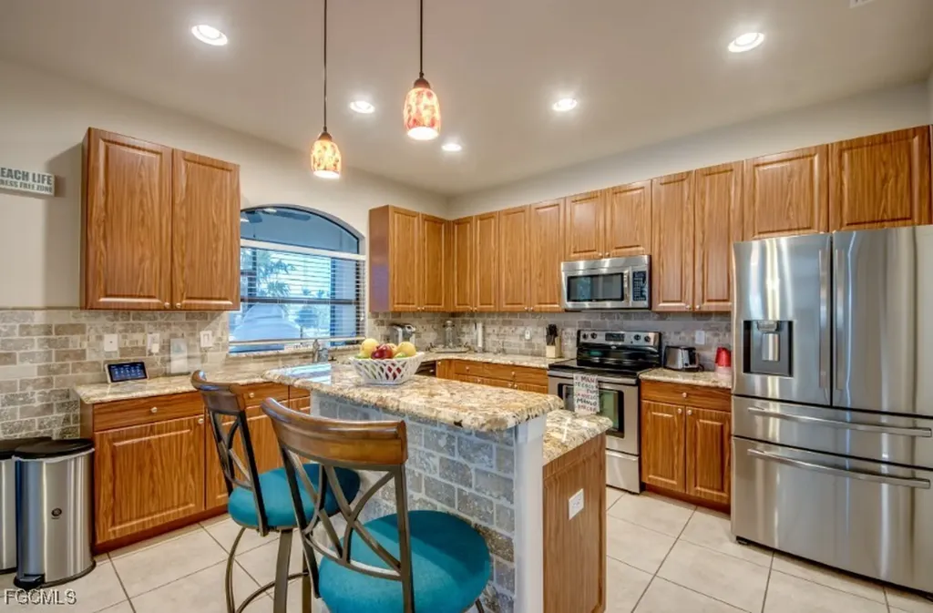 5601 Del Rio Court Cape Coral FL 33904