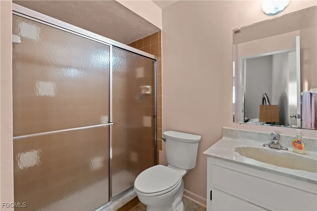1113 Cape Coral Parkway W Cape Coral FL 33914