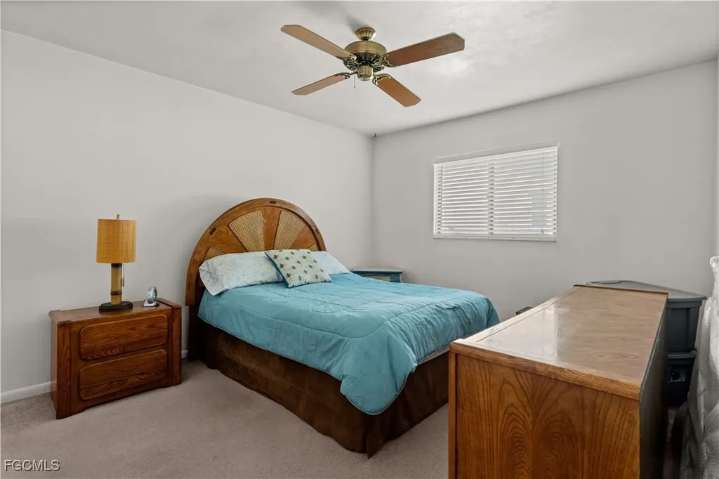 1113 Cape Coral Parkway W Cape Coral FL 33914