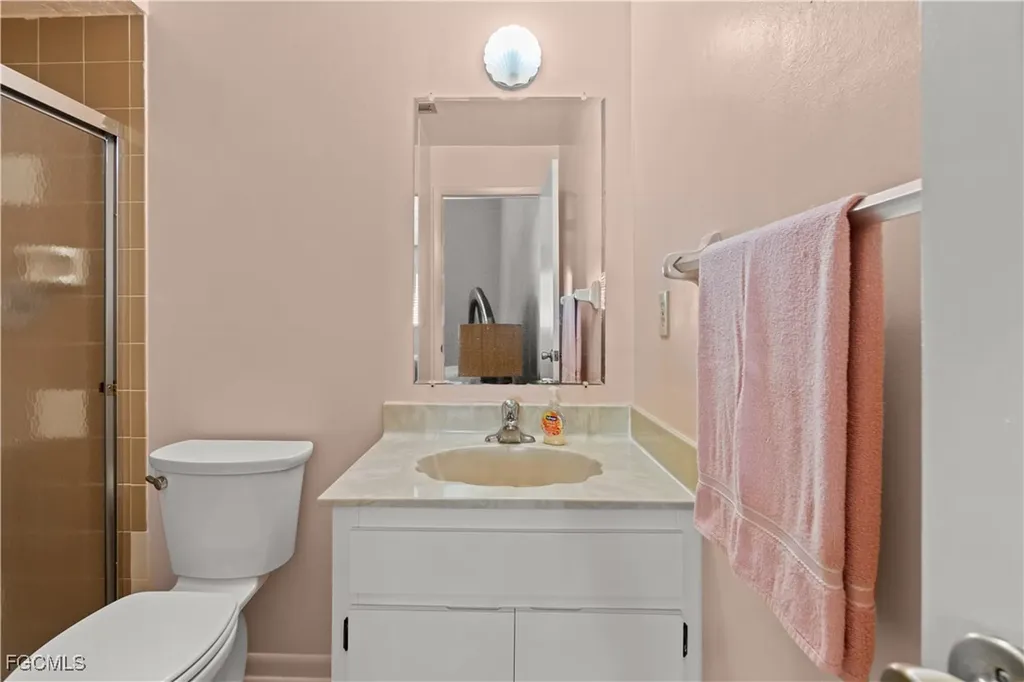 1113 Cape Coral Parkway W Cape Coral FL 33914