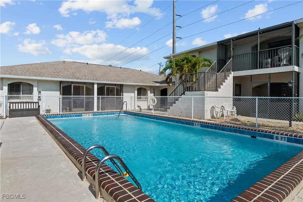 1113 Cape Coral Parkway W Cape Coral FL 33914