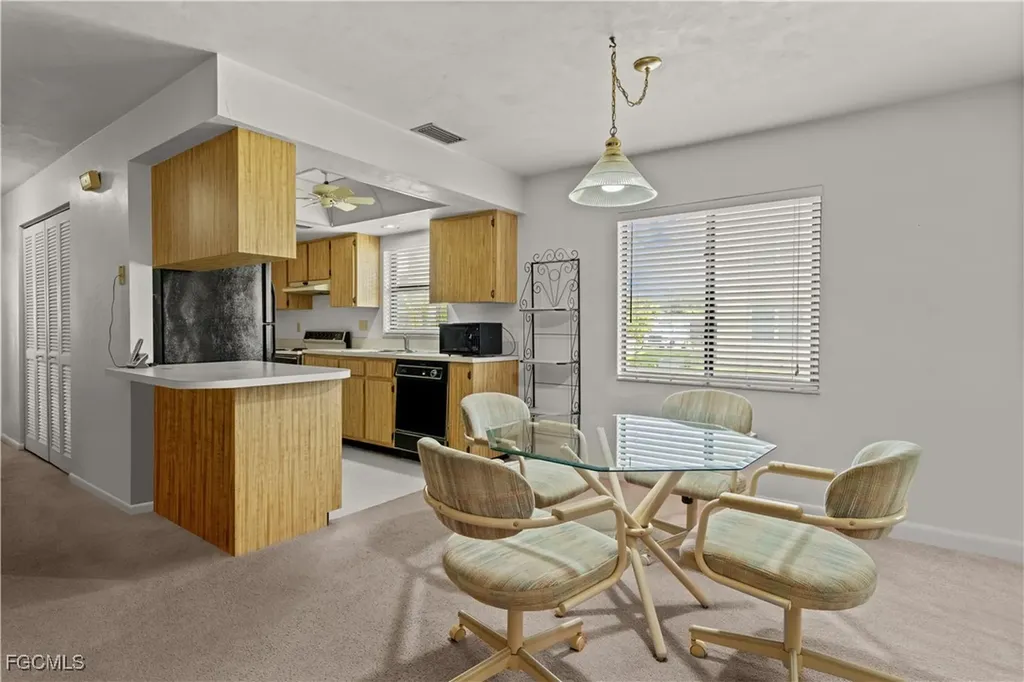 1113 Cape Coral Parkway W Cape Coral FL 33914