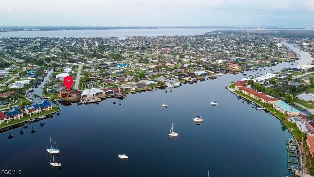 447 Avalon Drive Cape Coral FL 33904