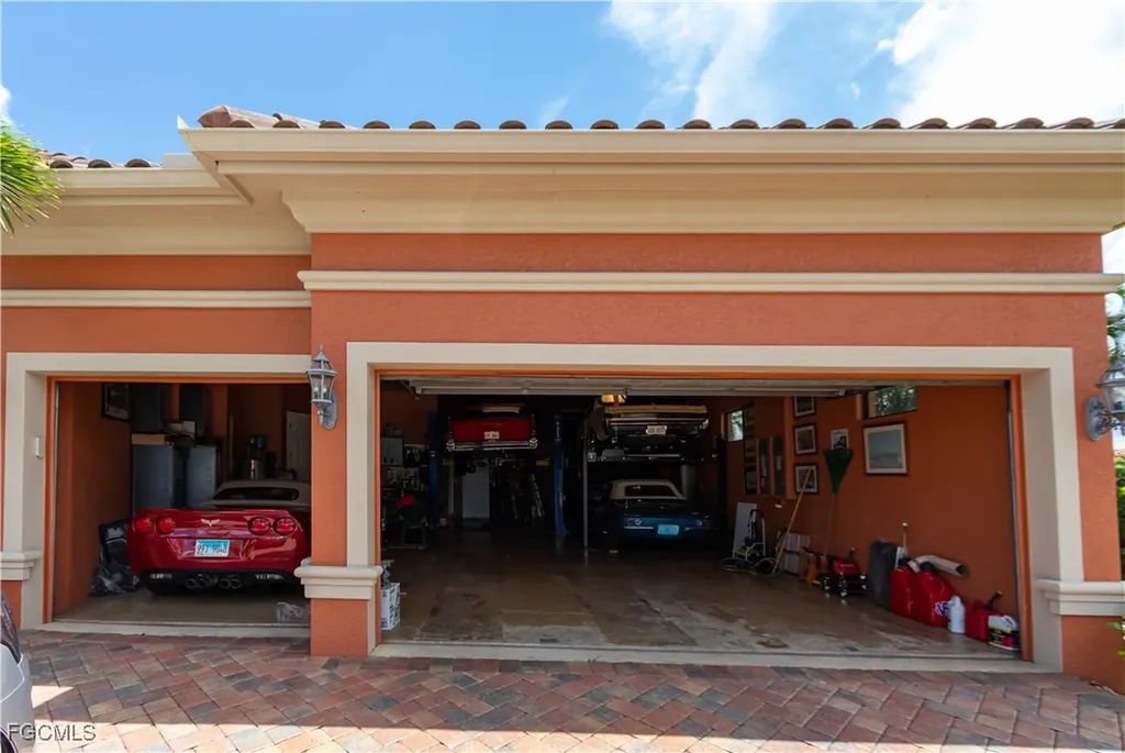447 Avalon Drive Cape Coral FL 33904
