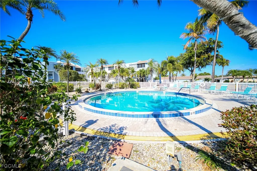5959 Winkler Road Fort Myers FL 33919