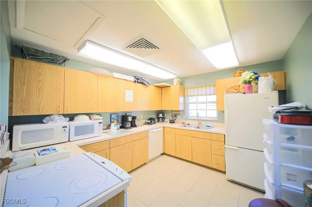 5959 Winkler Road Fort Myers FL 33919
