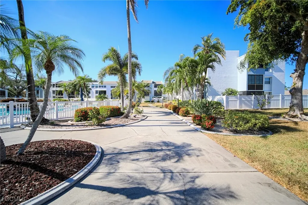 5959 Winkler Road Fort Myers FL 33919