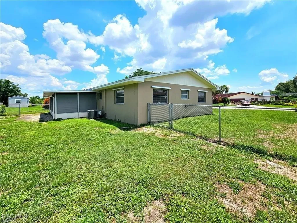 211 S Lake Drive Lehigh Acres FL 33936