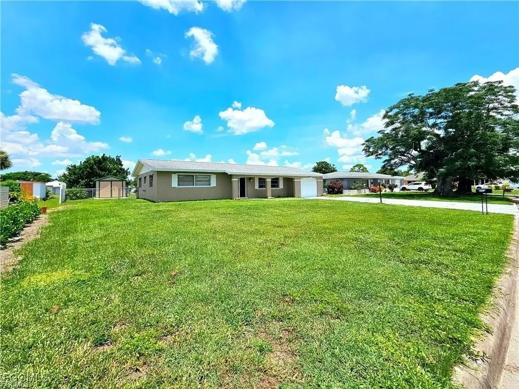 211 S Lake Drive Lehigh Acres FL 33936