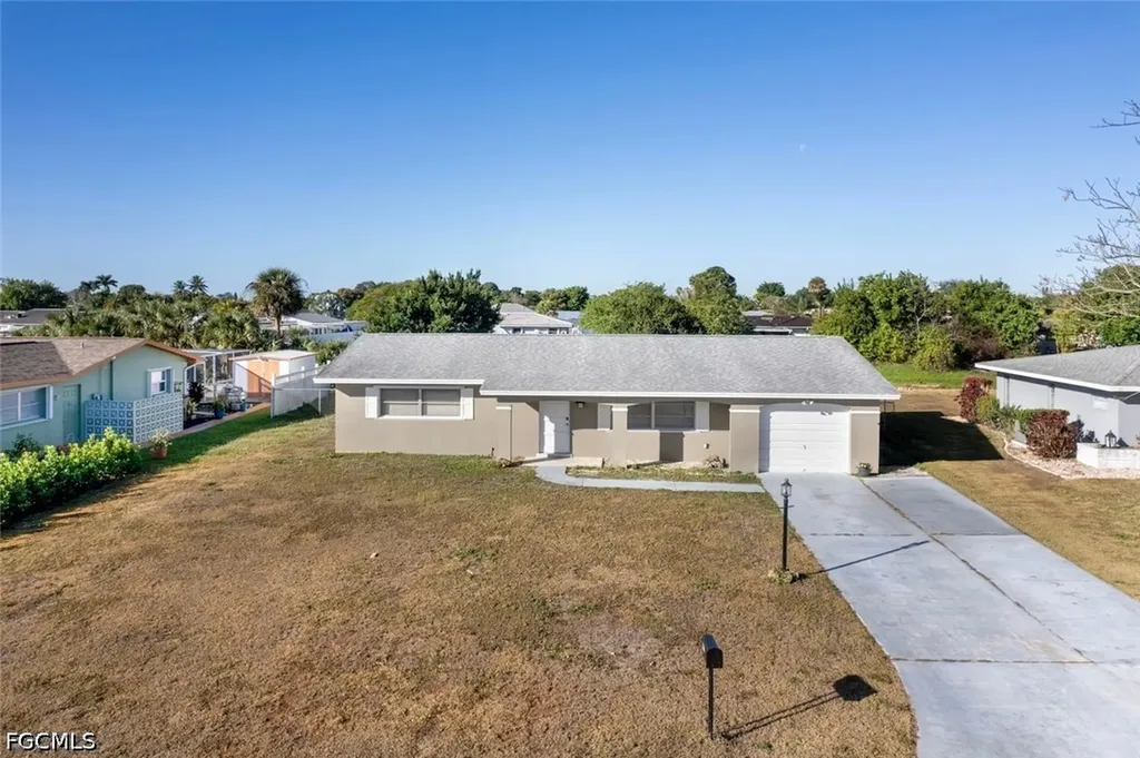 211 S Lake Drive Lehigh Acres FL 33936