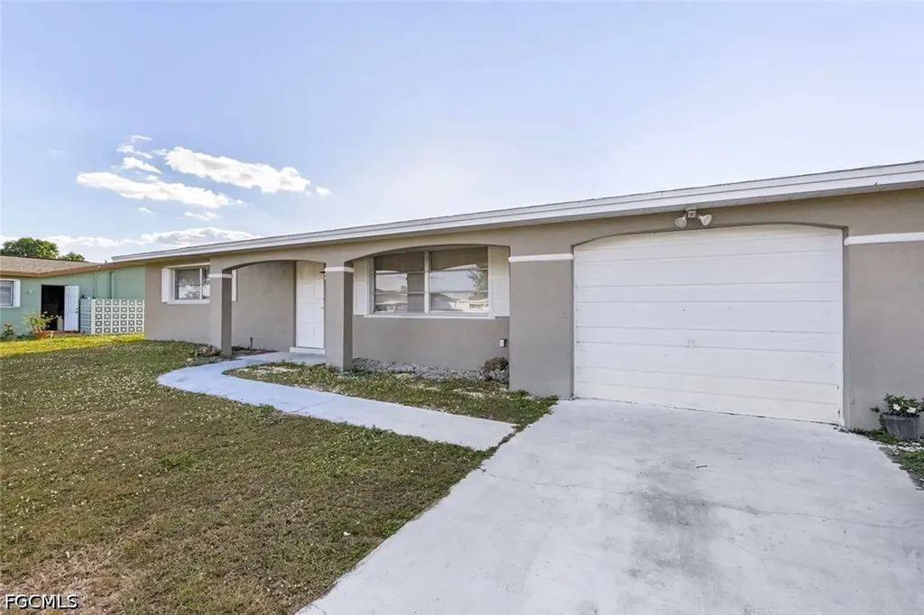 211 S Lake Drive Lehigh Acres FL 33936