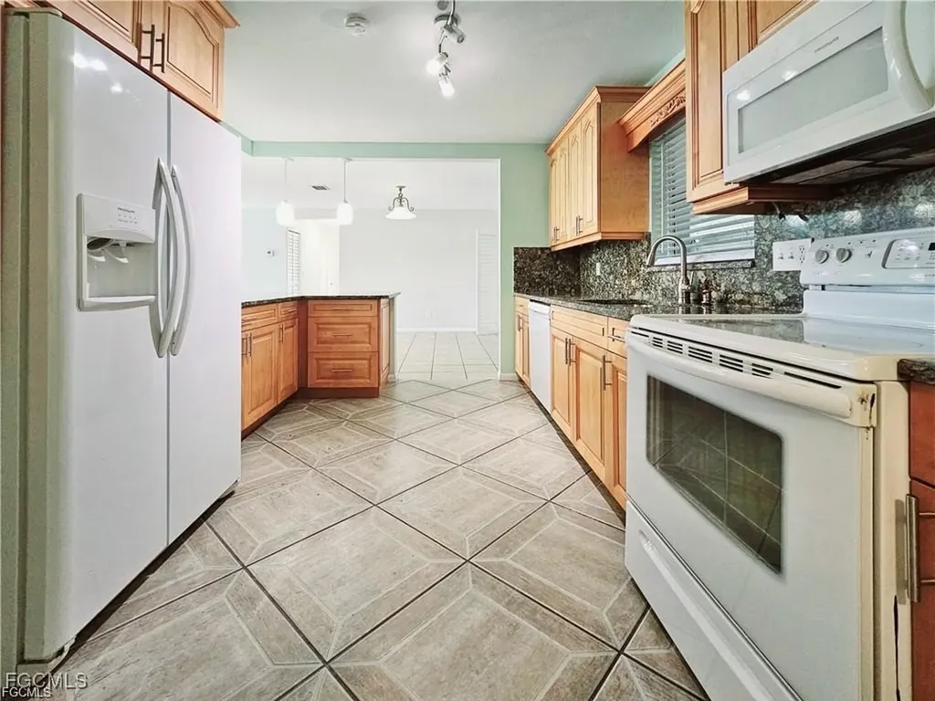 211 S Lake Drive Lehigh Acres FL 33936