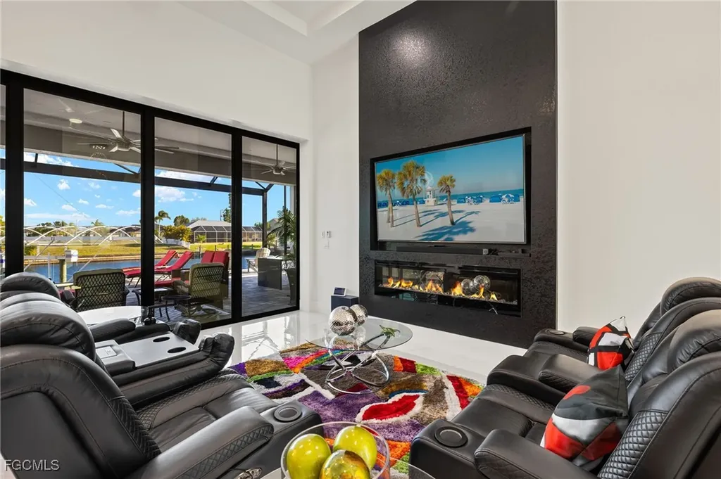 3303 NW 14th Street Cape Coral FL 33993
