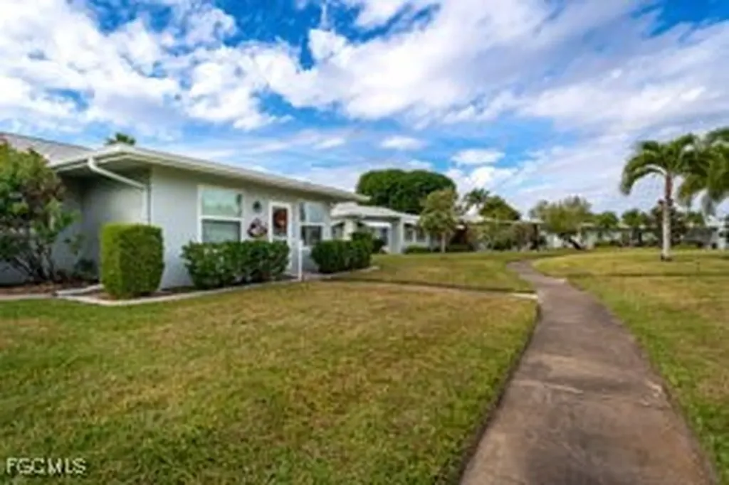 5559 Boynton Lane Fort Myers FL 33919